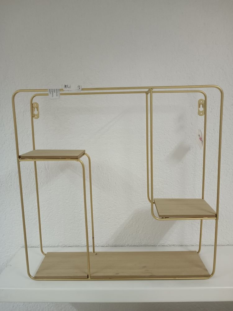 Zidna polica u zlatnoj boji